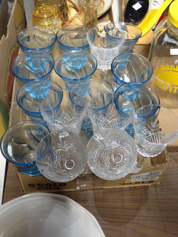 lot 6223 image: Lot of stemware.