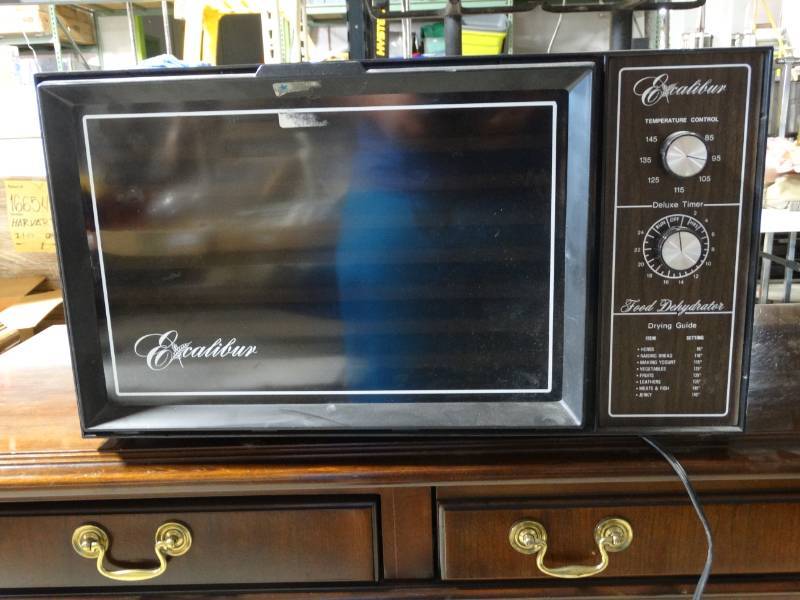 lot 6231 image: Excalibur microwave.