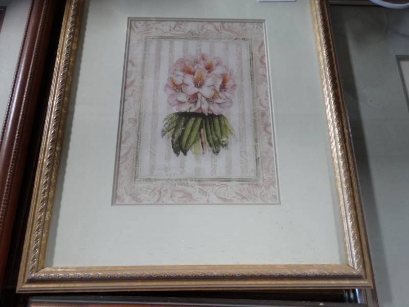 lot 6266 image: 3 Wall pictures.