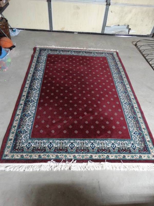 lot 6307 image: Cairo poise wine rug, 55 x 710.