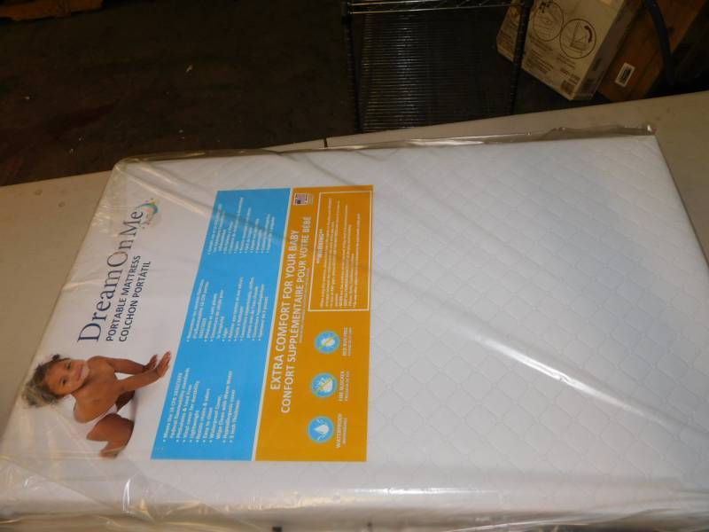 lot 5560 image: Dream on Me - 3  Extra-Firm Portable Crib Mattress, White