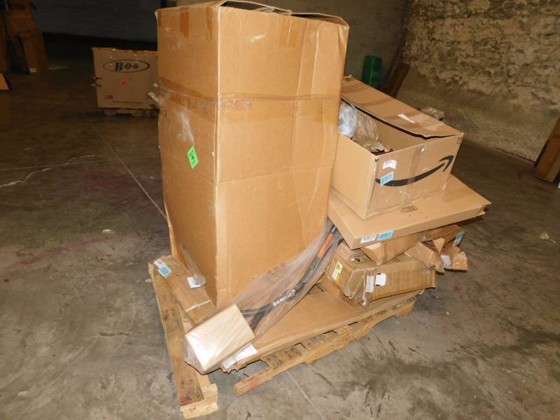 lot 5565 image: Very Large Lot of Misc Items Not Tested Inspect For Parts and Condition