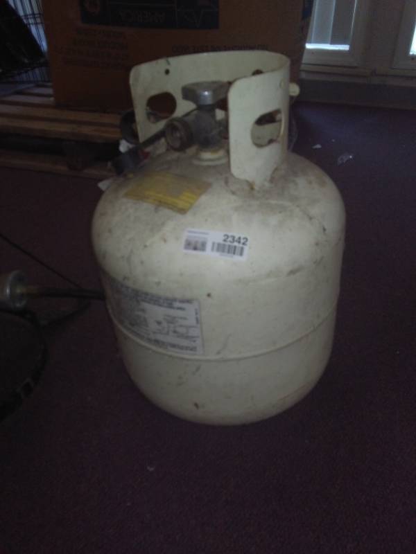 lot 2342 image: LP Gas Tank Full