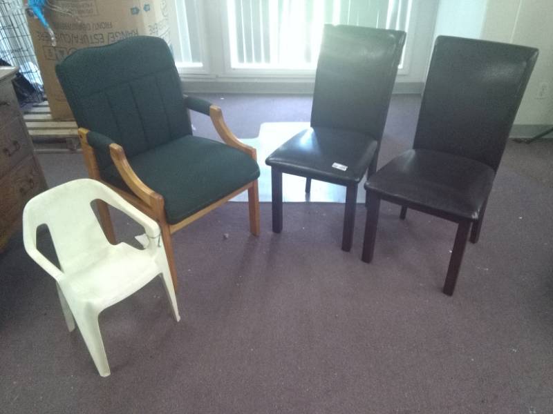 lot 2359 image: Four Chairs Lot