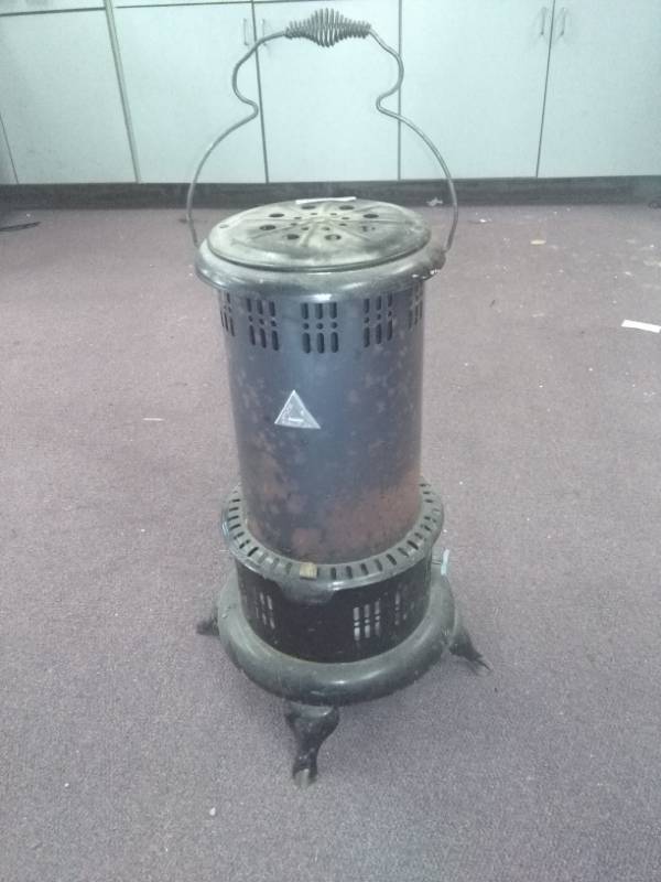 upright kerosene heater