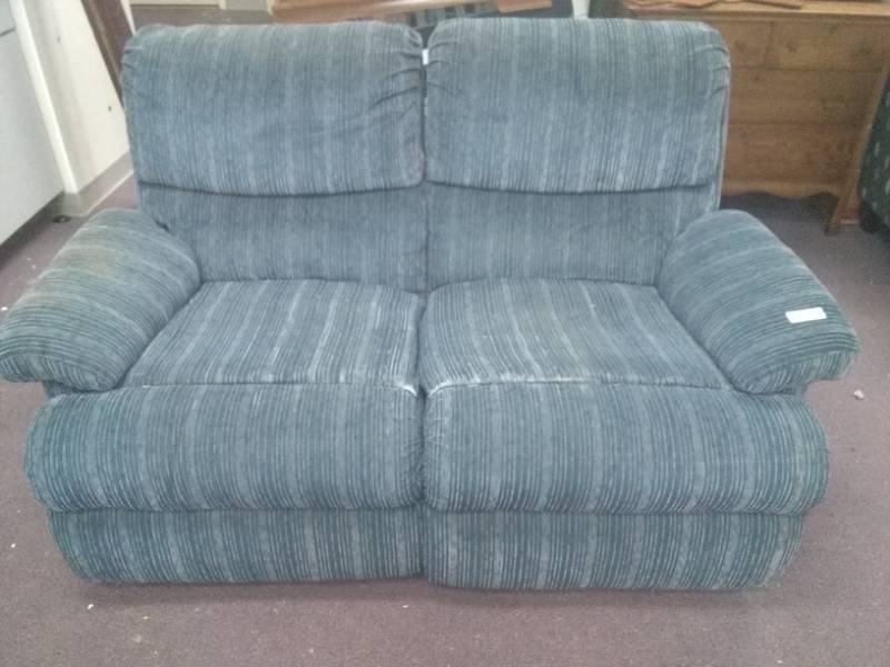 lot 2366 image: Blue Double Reclining Loveseat