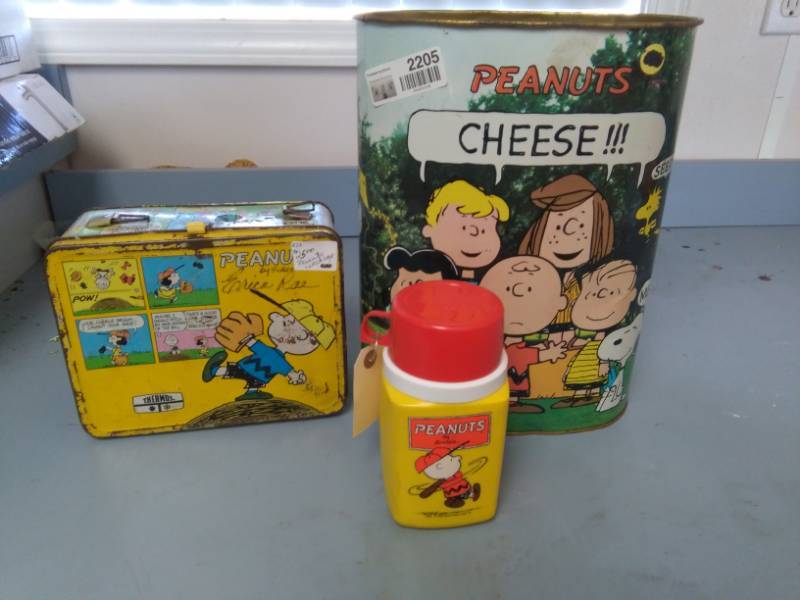 lot 2205 image: Peanuts Lunchbox, Thermos, Metal Trash Bin