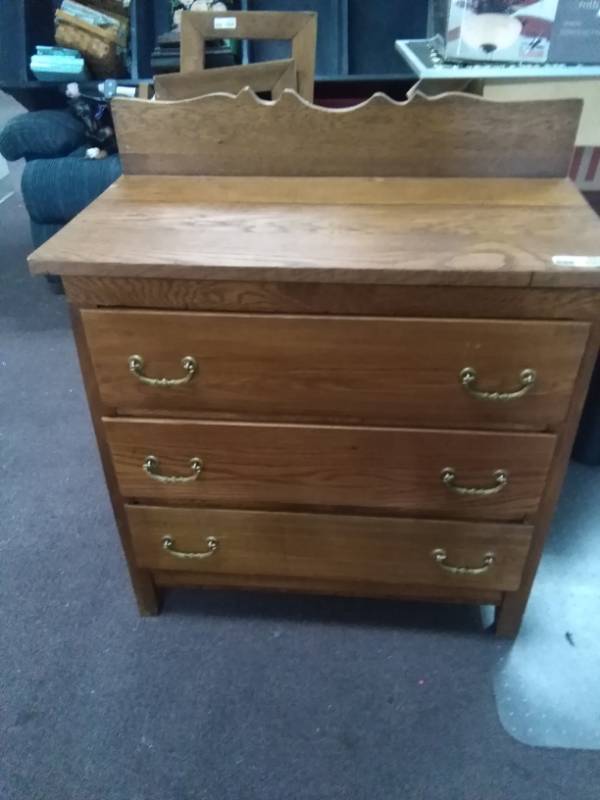 lot 3922 image: Vintage Solid Wood Three Drawer Wash Stand