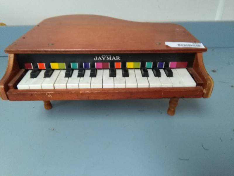 lot 5453 image: Jaymar Kids  Childs Piano