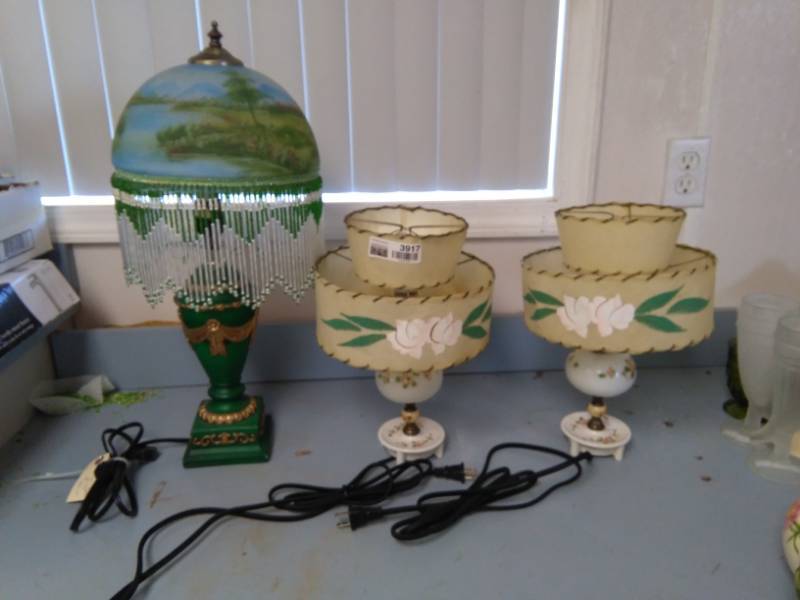 lot 3917 image: Vintage Lamps and Handpainted Shade Lamp