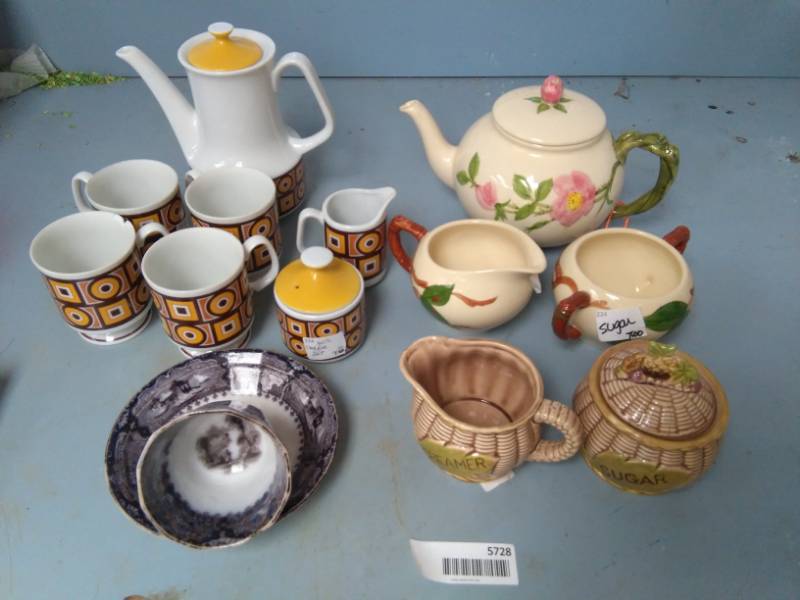 lot 5728 image: Mulberry Cup and Saucer, Franciscan, 60s Coffee Service and MORE