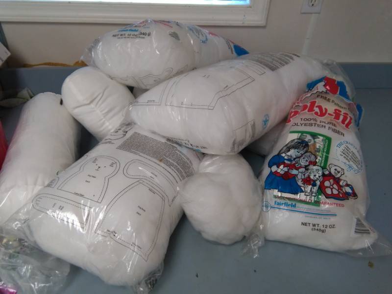 lot 5736 image: Poly-fil Stuffing and Pillow Forms Lot