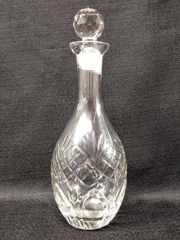 lot 1820 image: Cut Glass or Crystal Wine Decanter With Stopper