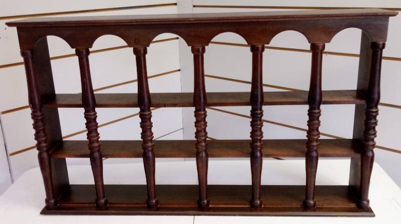 lot 11 image: Unique and Pretty Knick Knack Display Shelf-  Wall Mount-Able