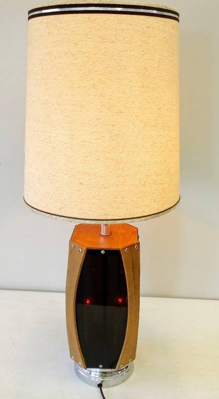 lot 1872 image: Table Lamp- Retro-  Flickering Candle Style Lights in Base