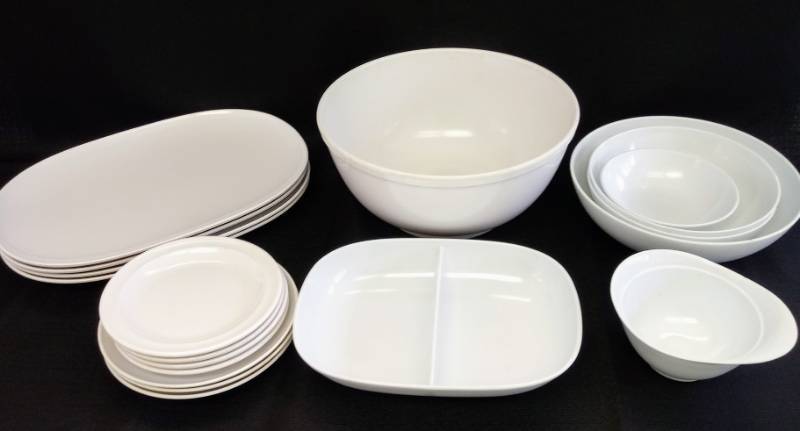 lot 1798 image: Miramar of California- White Melmac Bowls-Platters-More
