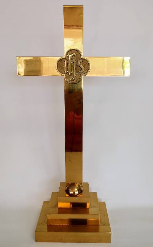 lot 1870 image: Altar Cross  Sudbury-  Brass 24  15 pounds- EXPENSIVE