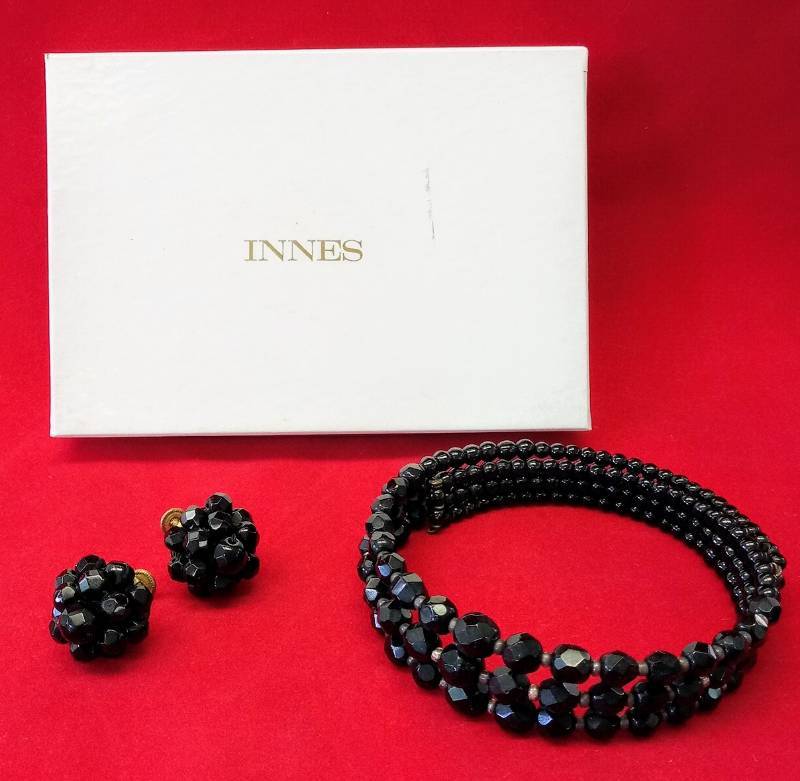 lot 1878 image: 50s-60s  Black Beaded Jewelry Set- Screw Back Earrings and Bracelet- Gorgeous