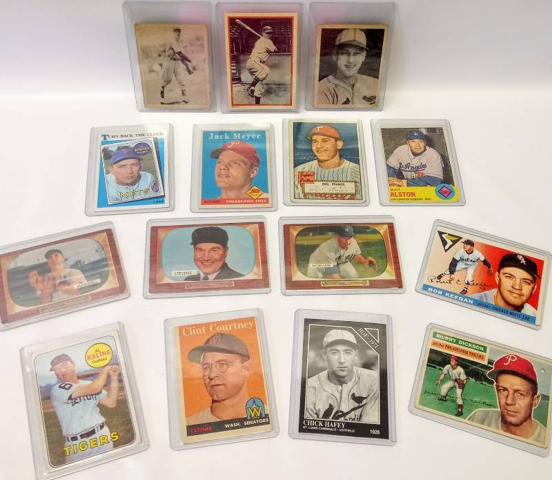 lot 2319 image: Baseball Cards- OLD-  50s-60s or Older