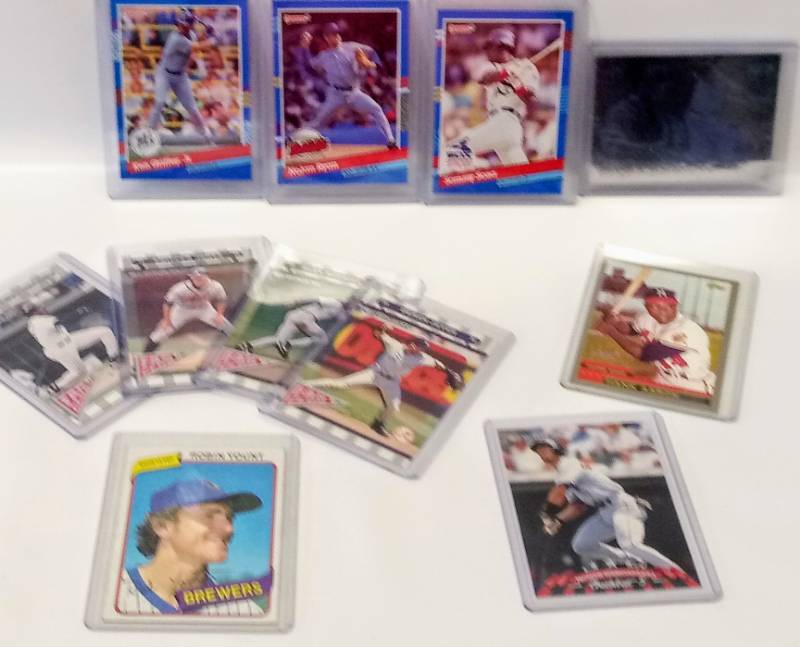 lot 2322 image: WOW  Baseball Card Lot- Full of Hall of Fame Players