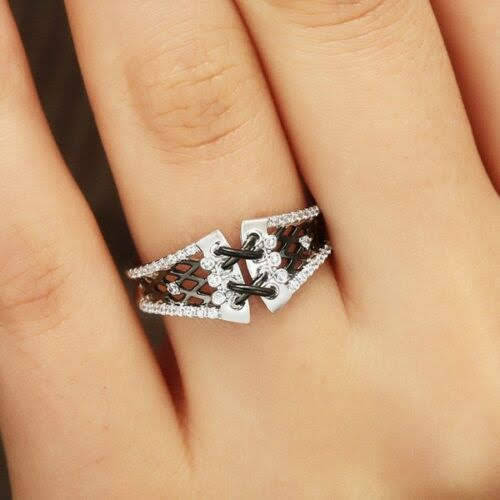 lot 1999 image: Adorable Corset Ring  Size 8