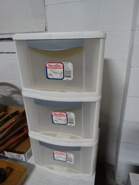lot 6324 image: 3 Plastic storage containers.