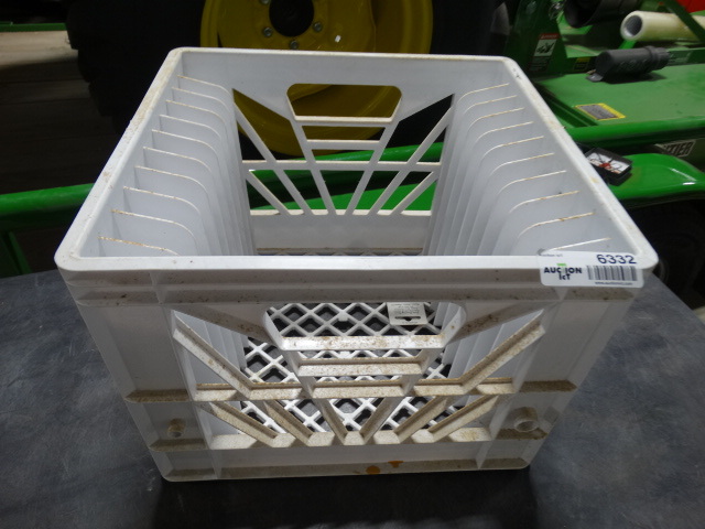 lot 6332 image: File crate.