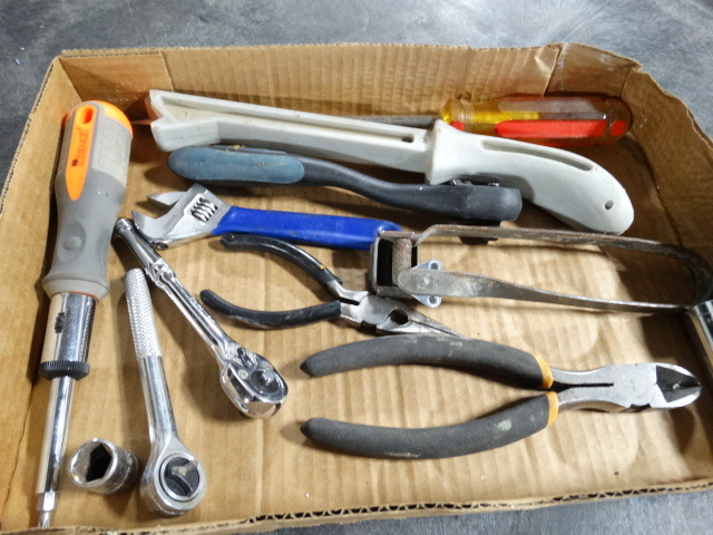 lot 6366 image: Hand tools.