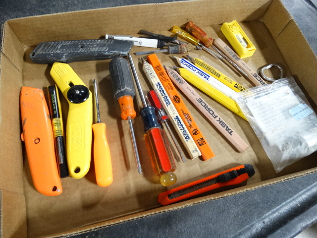 lot 6369 image: wood pencils, box knives and screw drivers.