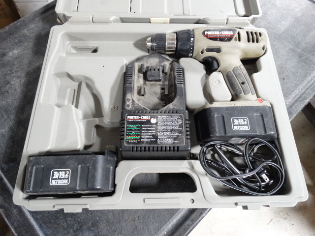 lot 6370 image: Porter cable drill with charger and extra battery.