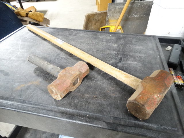 lot 6385 image: 2 Sledge hammers.