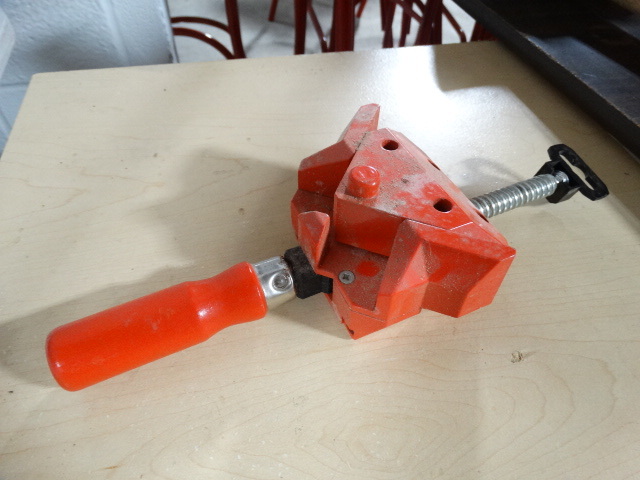 lot 6388 image: Bessey angle clamp.
