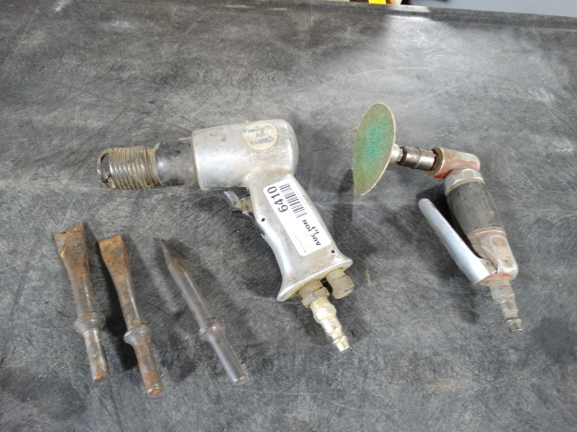 lot 6410 image: Pneumatic air hammer and 90 degree dye grinder and 2 attachments.