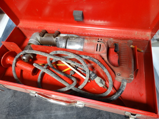 lot 6434 image: Millwaukee heavy duty right angle drill.