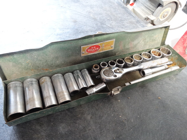 lot 6435 image: S-K Ratchet wrench and sockets.