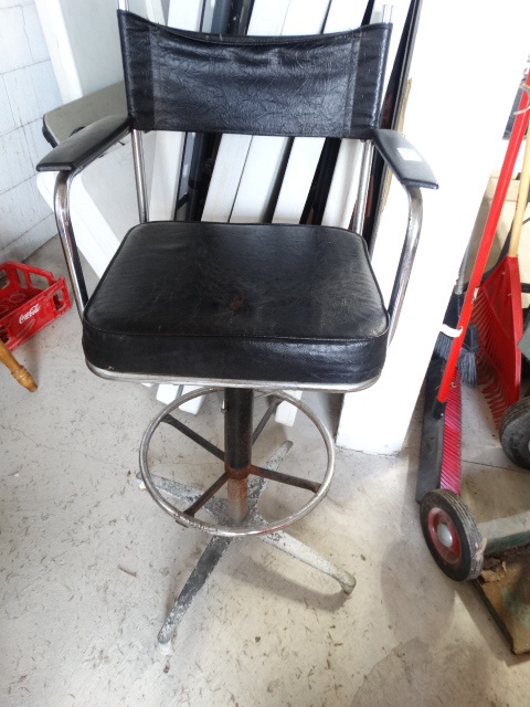 lot 6444 image: Bar stool.