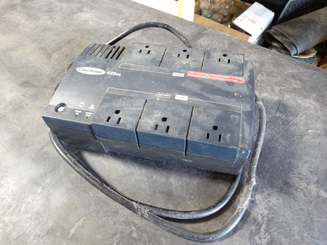 lot 6480 image: Cyber power 425 VA.