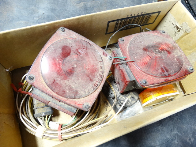 lot 6492 image: Lot with trailer lights and a convoluted tubing.