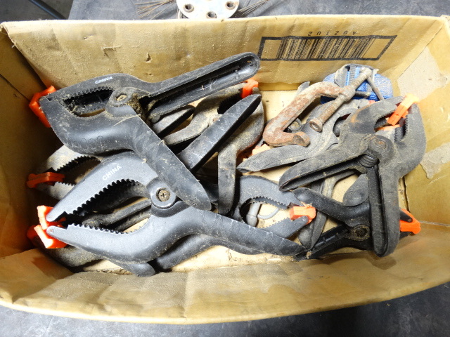 lot 6500 image: Lot with clamps.