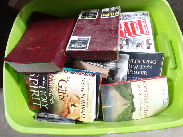 lot 6517 image: Lot of books.