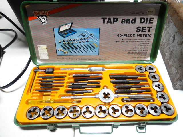 lot 6533 image: Buffalo tap and die set.