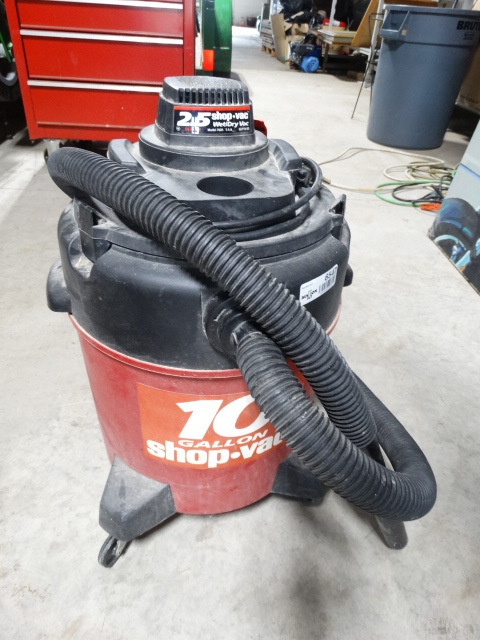 lot 6547 image: 7 Gallon shop vac.