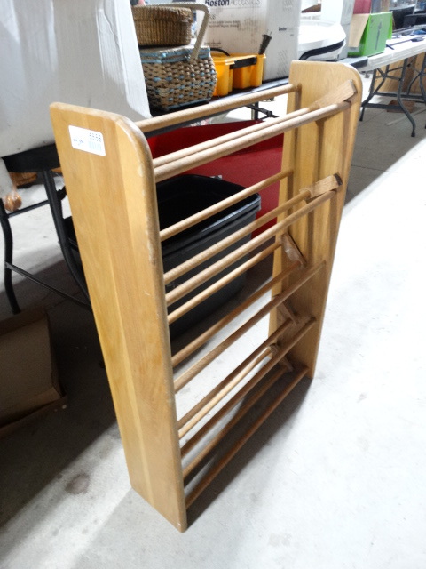 lot 6558 image: Wood shoe rack.