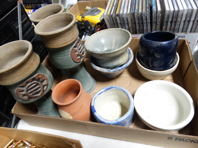 lot 6585 image: Lot of small glass bowl decor.