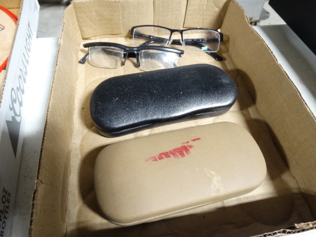 lot 6601 image: Lot of glasses and glasses cases.