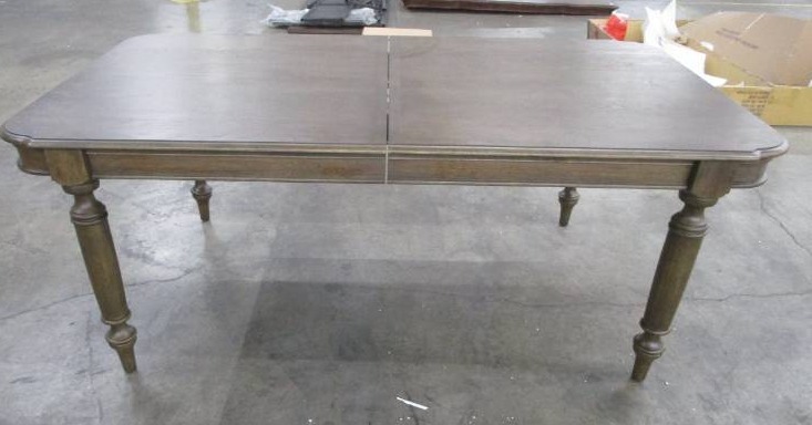 lot 1407 image: Riverside Furniture Rectangular Dining Table