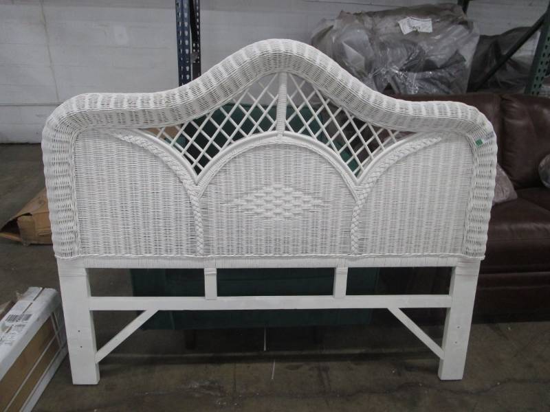 lot 1452 image: Rattan White Queen Size Headboard