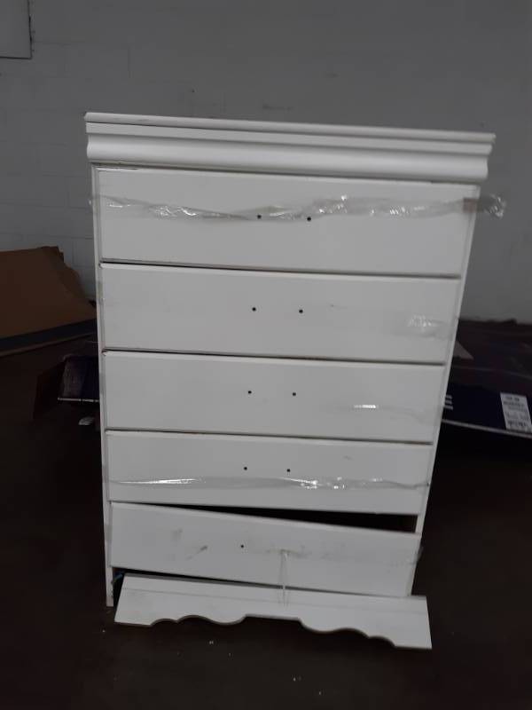 lot 1398 image: Kurt 5 Drawer Dresser will Need Repair