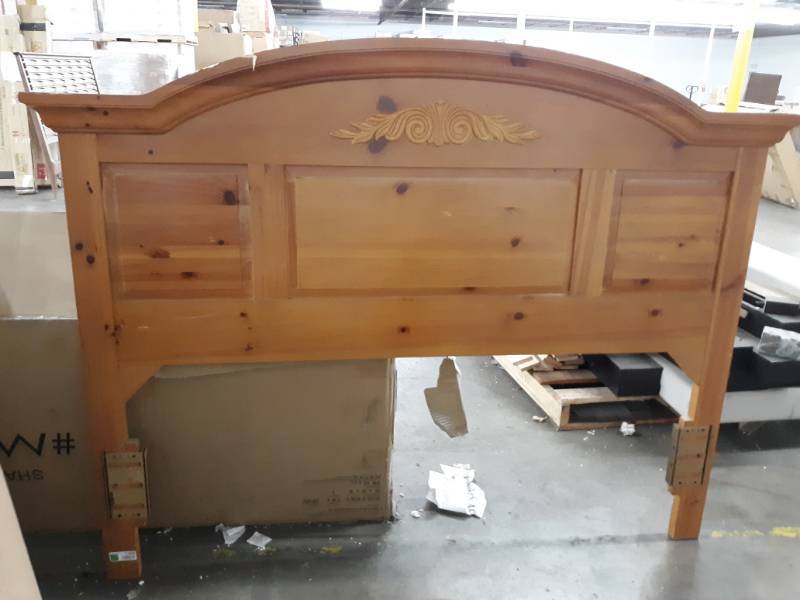 lot 1466 image: Oak King Size Headboard Has Damage