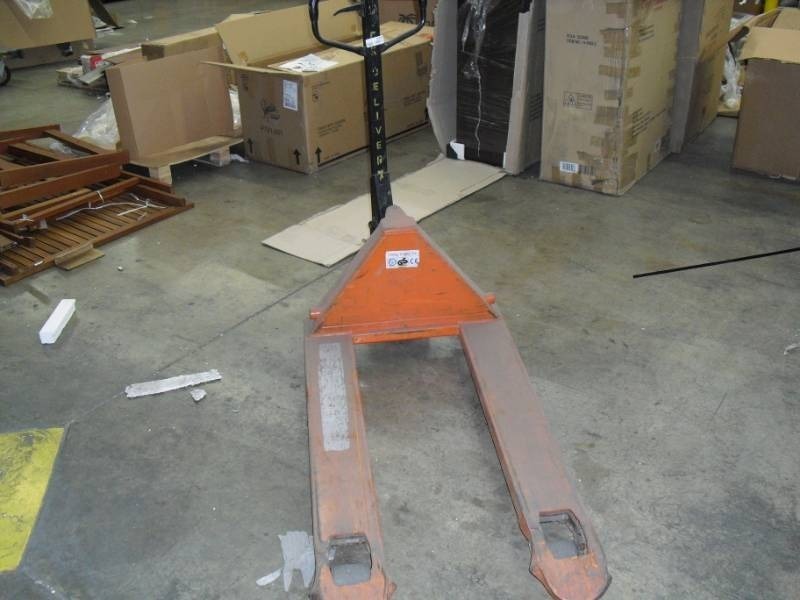 lot 4339 image: Pallet Jack for Parts or Repair